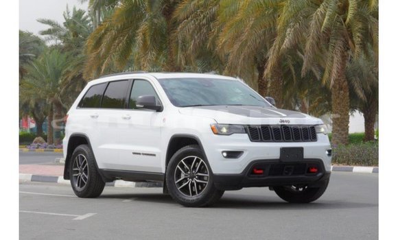 Buy Import Jeep Grand Cherokee White Car in Import - Dubai in Bumthang