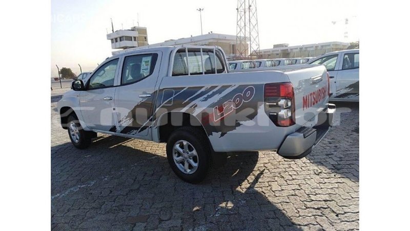 Big with watermark mitsubishi l200 bumthang import dubai 3548