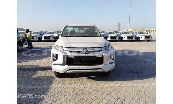 Buy Import Mitsubishi L200 White Car in Import - Dubai in Bumthang Buy Import Mitsubishi L200 White Car in Import - Dubai in Bumthang