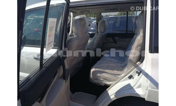 Buy Import Mitsubishi Pajero White Car in Import - Dubai in Bumthang Buy Import Mitsubishi Pajero White Car in Import - Dubai in Bumthang