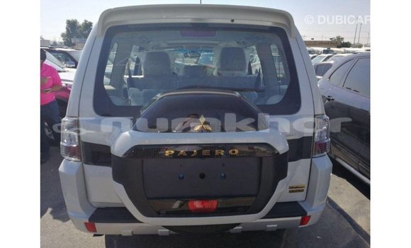 Buy Import Mitsubishi Pajero White Car in Import - Dubai in Bumthang Buy Import Mitsubishi Pajero White Car in Import - Dubai in Bumthang