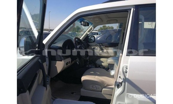 Buy Import Mitsubishi Pajero White Car in Import - Dubai in Bumthang Buy Import Mitsubishi Pajero White Car in Import - Dubai in Bumthang