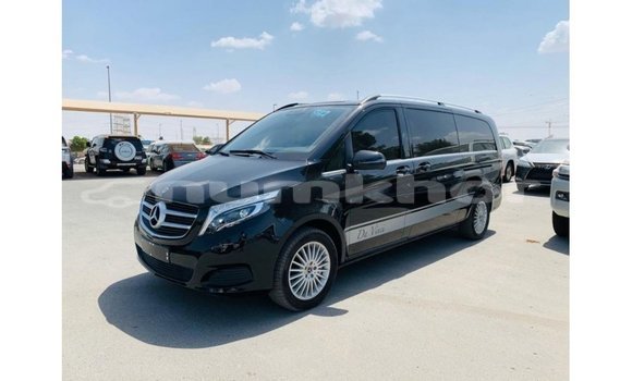 Buy Import Mercedes-Benz 250 Black Car in Import - Dubai in Bumthang Buy Import Mercedes-Benz 250 Black Car in Import - Dubai in Bumthang