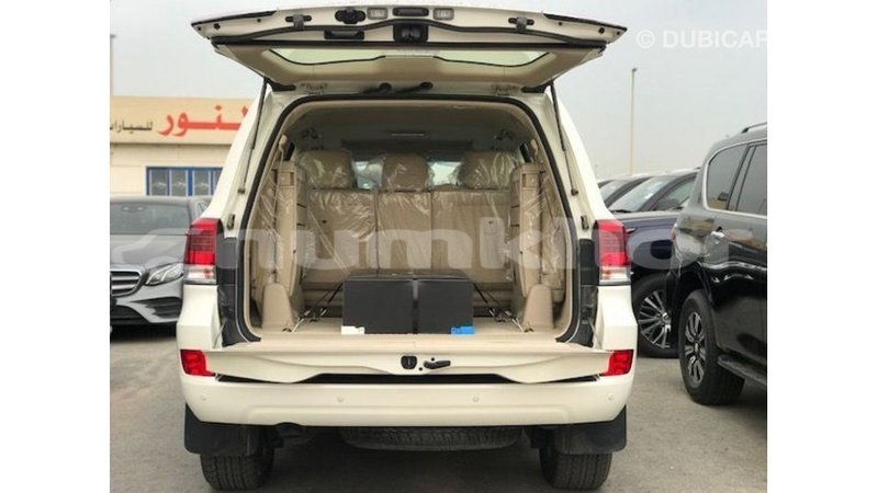 Big with watermark toyota land cruiser bumthang import dubai 3560