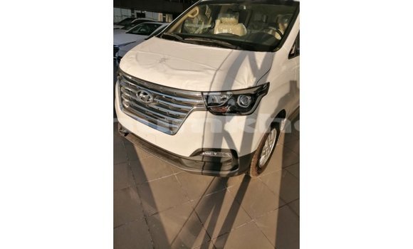 Buy Import Hyundai Accent White Car in Import - Dubai in Bumthang Buy Import Hyundai Accent White Car in Import - Dubai in Bumthang