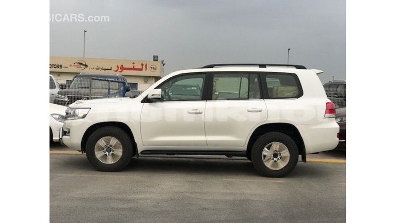 Big with watermark toyota land cruiser bumthang import dubai 3561