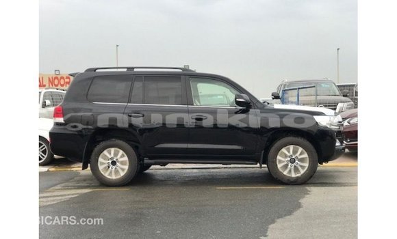 Buy Import Toyota Land Cruiser Black Car in Import - Dubai in Bumthang Buy Import Toyota Land Cruiser Black Car in Import - Dubai in Bumthang