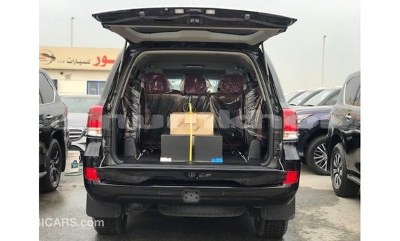 Buy Import Toyota Land Cruiser Black Car in Import - Dubai in Bumthang Buy Import Toyota Land Cruiser Black Car in Import - Dubai in Bumthang