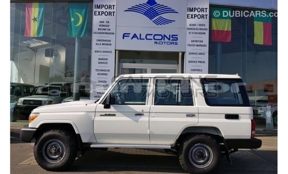 Buy Import Toyota Land Cruiser White Car in Import - Dubai in Bumthang Buy Import Toyota Land Cruiser White Car in Import - Dubai in Bumthang