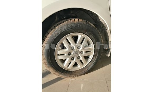 Buy Import Hyundai Accent White Car in Import - Dubai in Bumthang Buy Import Hyundai Accent White Car in Import - Dubai in Bumthang