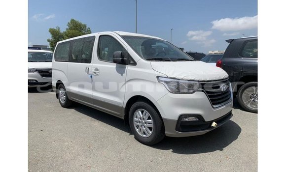 Buy Import Hyundai Accent White Car in Import - Dubai in Bumthang Buy Import Hyundai Accent White Car in Import - Dubai in Bumthang