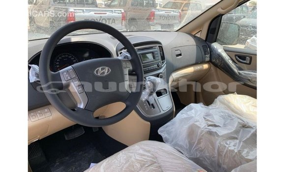 Buy Import Hyundai Accent White Car in Import - Dubai in Bumthang Buy Import Hyundai Accent White Car in Import - Dubai in Bumthang