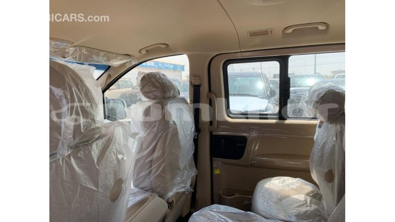 Big with watermark hyundai accent bumthang import dubai 3573