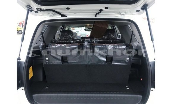 Buy Import Toyota 4Runner White Car in Import - Dubai in Bumthang Buy Import Toyota 4Runner White Car in Import - Dubai in Bumthang
