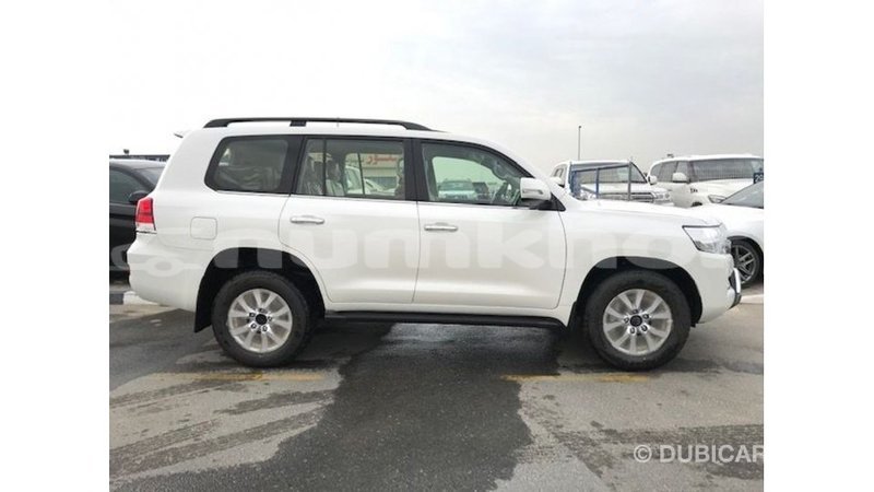 Big with watermark toyota land cruiser bumthang import dubai 3586
