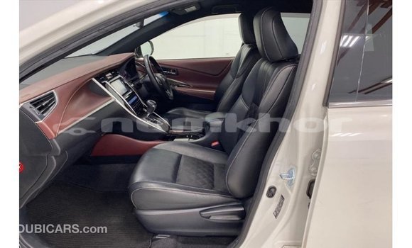 Buy Import Toyota Harrier White Car in Import - Dubai in Bumthang Buy Import Toyota Harrier White Car in Import - Dubai in Bumthang