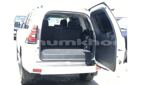 Buy Import Toyota Prado White Car in Import - Dubai in Bumthang Buy Import Toyota Prado White Car in Import - Dubai in Bumthang