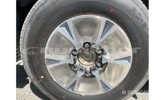 Buy Import Toyota Hiace White Car in Import - Dubai in Bumthang Buy Import Toyota Hiace White Car in Import - Dubai in Bumthang