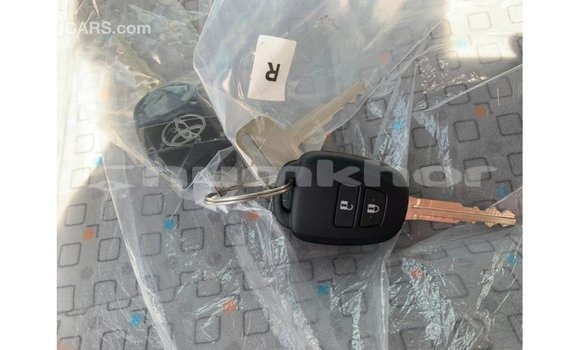 Buy Import Toyota Hiace White Car in Import - Dubai in Bumthang Buy Import Toyota Hiace White Car in Import - Dubai in Bumthang