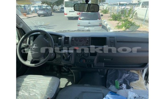 Buy Import Toyota Hiace White Car in Import - Dubai in Bumthang Buy Import Toyota Hiace White Car in Import - Dubai in Bumthang