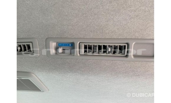 Buy Import Toyota Hiace White Car in Import - Dubai in Bumthang Buy Import Toyota Hiace White Car in Import - Dubai in Bumthang