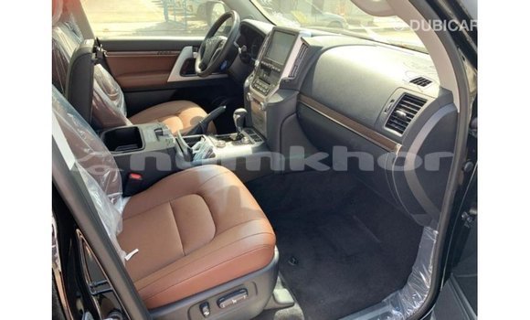 Buy Import Toyota Land Cruiser Black Car in Import - Dubai in Bumthang Buy Import Toyota Land Cruiser Black Car in Import - Dubai in Bumthang