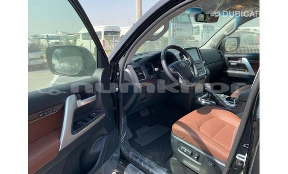 Buy Import Toyota Land Cruiser Black Car in Import - Dubai in Bumthang Buy Import Toyota Land Cruiser Black Car in Import - Dubai in Bumthang