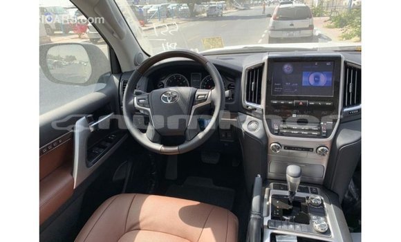 Buy Import Toyota Land Cruiser Black Car in Import - Dubai in Bumthang Buy Import Toyota Land Cruiser Black Car in Import - Dubai in Bumthang