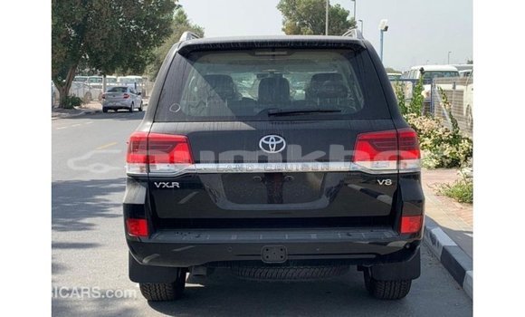 Buy Import Toyota Land Cruiser Black Car in Import - Dubai in Bumthang Buy Import Toyota Land Cruiser Black Car in Import - Dubai in Bumthang
