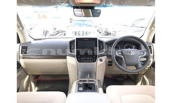 Buy Import Toyota Land Cruiser Black Car in Import - Dubai in Bumthang Buy Import Toyota Land Cruiser Black Car in Import - Dubai in Bumthang