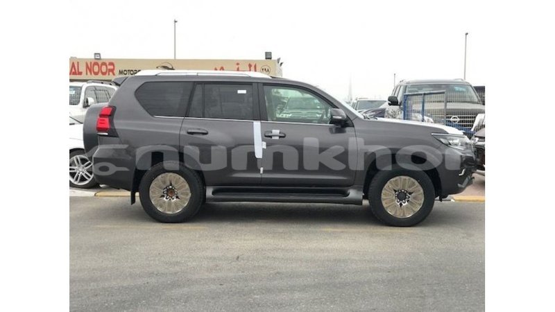 Big with watermark toyota prado bumthang import dubai 3609