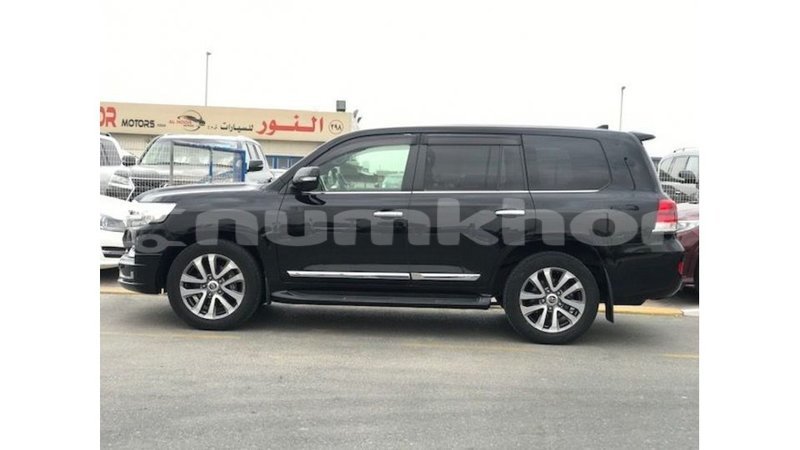 Big with watermark toyota land cruiser bumthang import dubai 3610