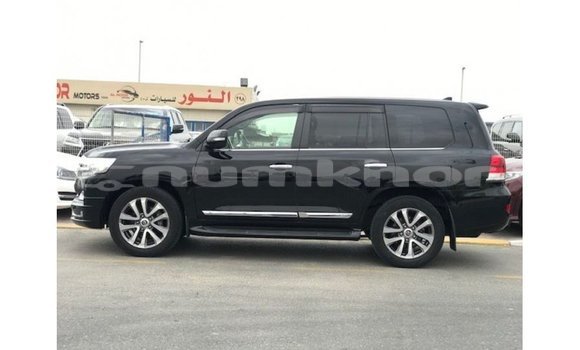 Buy Import Toyota Land Cruiser Black Car in Import - Dubai in Bumthang Buy Import Toyota Land Cruiser Black Car in Import - Dubai in Bumthang