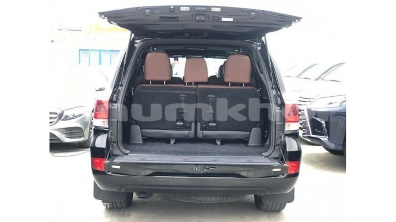 Big with watermark toyota land cruiser bumthang import dubai 3610