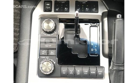 Buy Import Toyota Land Cruiser Black Car in Import - Dubai in Bumthang Buy Import Toyota Land Cruiser Black Car in Import - Dubai in Bumthang