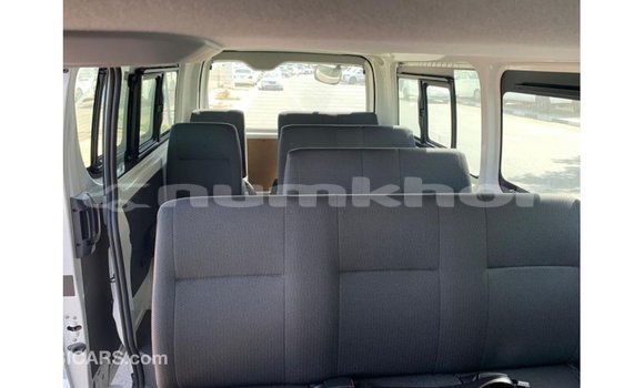 Buy Import Toyota Hiace White Car in Import - Dubai in Bumthang Buy Import Toyota Hiace White Car in Import - Dubai in Bumthang