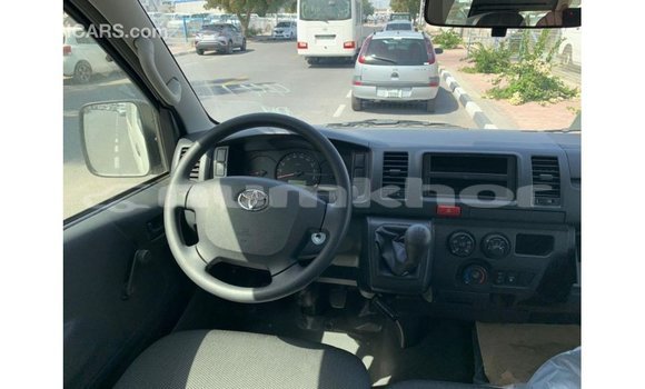 Buy Import Toyota Hiace White Car in Import - Dubai in Bumthang Buy Import Toyota Hiace White Car in Import - Dubai in Bumthang