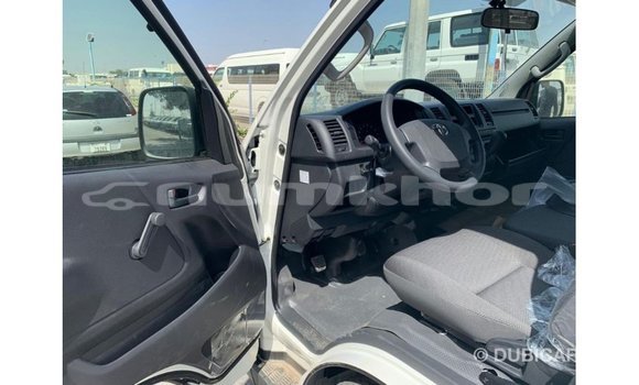 Buy Import Toyota Hiace White Car in Import - Dubai in Bumthang Buy Import Toyota Hiace White Car in Import - Dubai in Bumthang