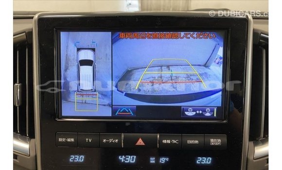 Buy Import Toyota Land Cruiser White Car in Import - Dubai in Bumthang Buy Import Toyota Land Cruiser White Car in Import - Dubai in Bumthang