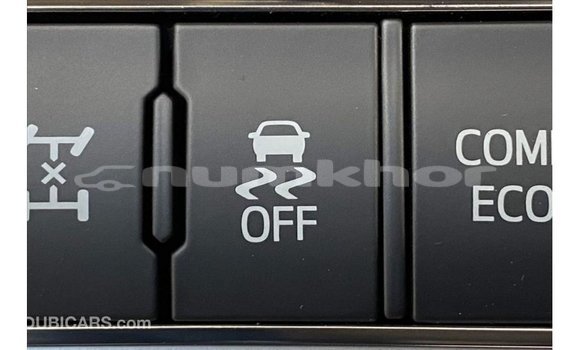 Buy Import Toyota Land Cruiser White Car in Import - Dubai in Bumthang Buy Import Toyota Land Cruiser White Car in Import - Dubai in Bumthang