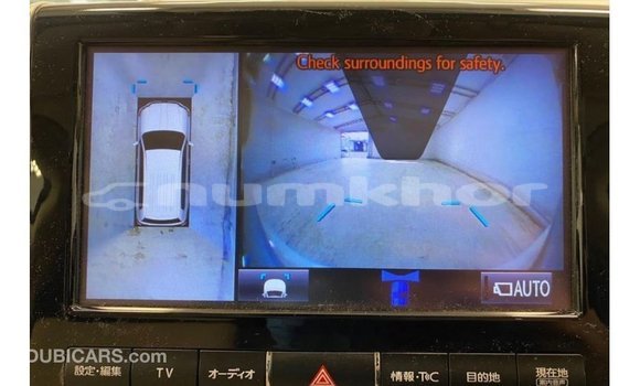 Buy Import Toyota Land Cruiser White Car in Import - Dubai in Bumthang Buy Import Toyota Land Cruiser White Car in Import - Dubai in Bumthang