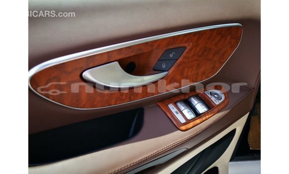 Buy Import Mercedes-Benz Vito White Car in Import - Dubai in Bumthang Buy Import Mercedes-Benz Vito White Car in Import - Dubai in Bumthang