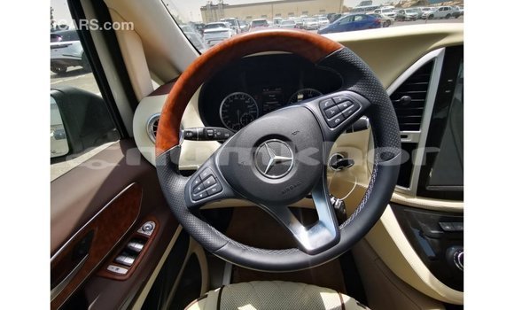 Buy Import Mercedes-Benz Vito White Car in Import - Dubai in Bumthang Buy Import Mercedes-Benz Vito White Car in Import - Dubai in Bumthang
