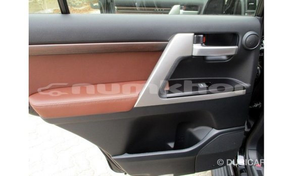 Buy Import Toyota Land Cruiser Black Car in Import - Dubai in Bumthang Buy Import Toyota Land Cruiser Black Car in Import - Dubai in Bumthang