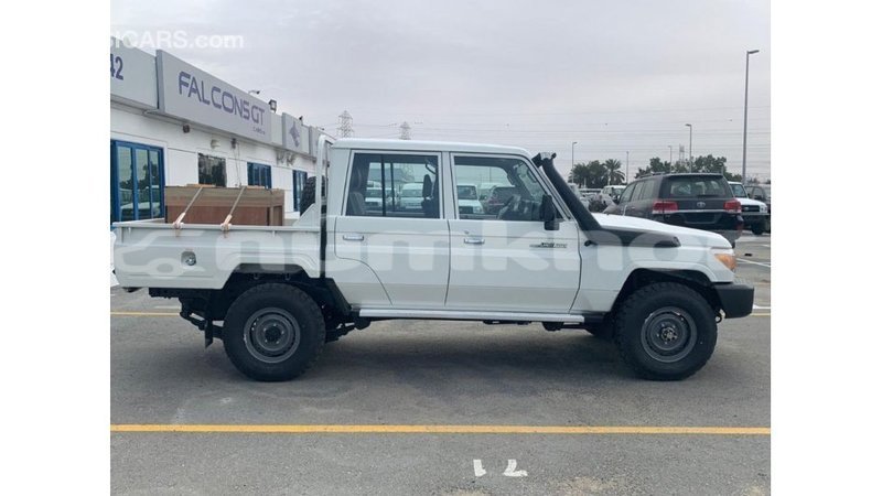 Big with watermark toyota land cruiser bumthang import dubai 3651