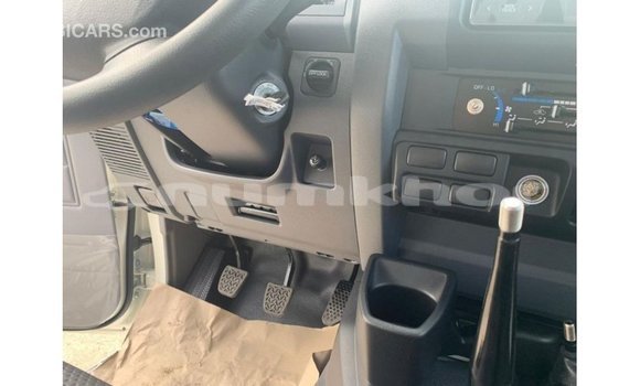 Buy Import Toyota Land Cruiser White Car in Import - Dubai in Bumthang Buy Import Toyota Land Cruiser White Car in Import - Dubai in Bumthang
