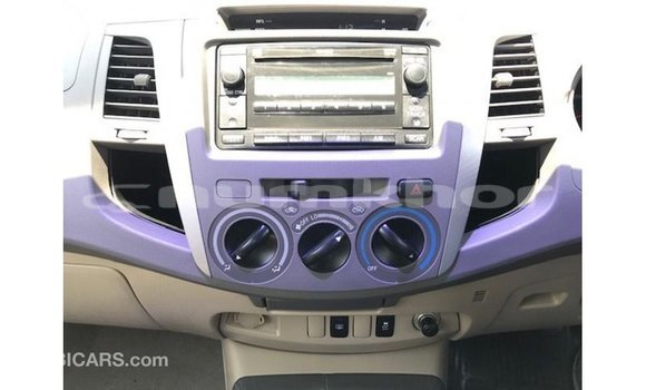 Buy Import Toyota Hilux Other Car in Import - Dubai in Bumthang Buy Import Toyota Hilux Other Car in Import - Dubai in Bumthang