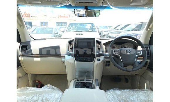 Buy Import Toyota Land Cruiser Blue Car in Import - Dubai in Bumthang Buy Import Toyota Land Cruiser Blue Car in Import - Dubai in Bumthang