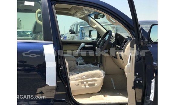 Buy Import Toyota Land Cruiser Blue Car in Import - Dubai in Bumthang Buy Import Toyota Land Cruiser Blue Car in Import - Dubai in Bumthang