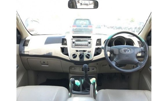 Buy Import Toyota Hilux Other Car in Import - Dubai in Bumthang Buy Import Toyota Hilux Other Car in Import - Dubai in Bumthang